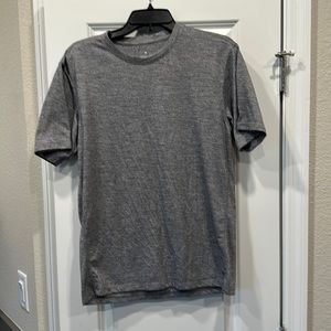 Fabletics Mens T-shirt. Size Large